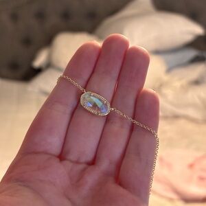 Kendra Scott Elisa Iridescent Pendant in Gold